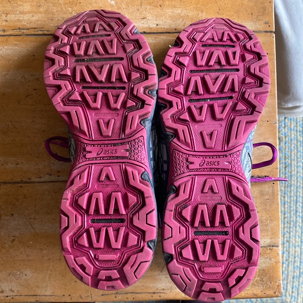ASICS Gel-Venture 6, size 10 - Picture 3 of 5